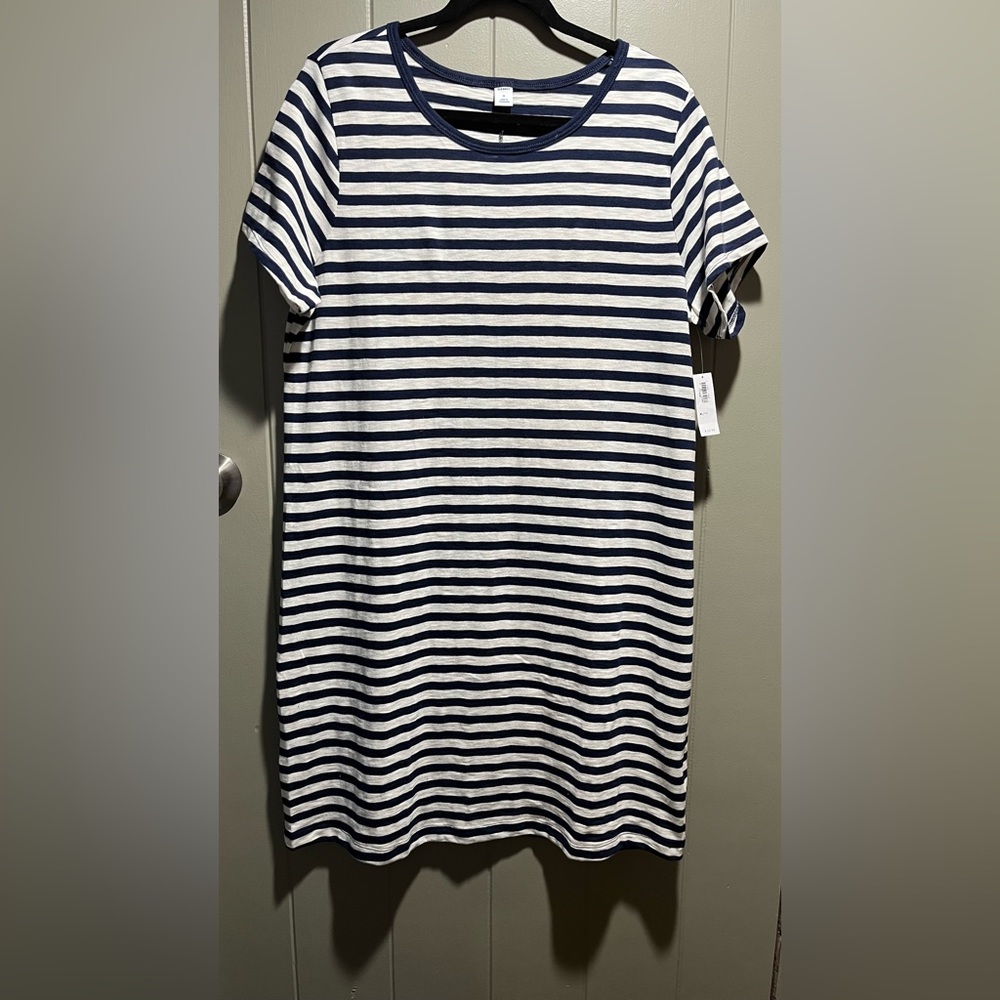 Old Navy T-Shirt Dress Women’s XL Navy and White Striped NWT